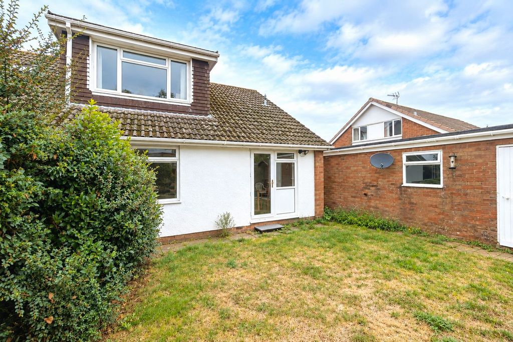 Property photo 3 of 12