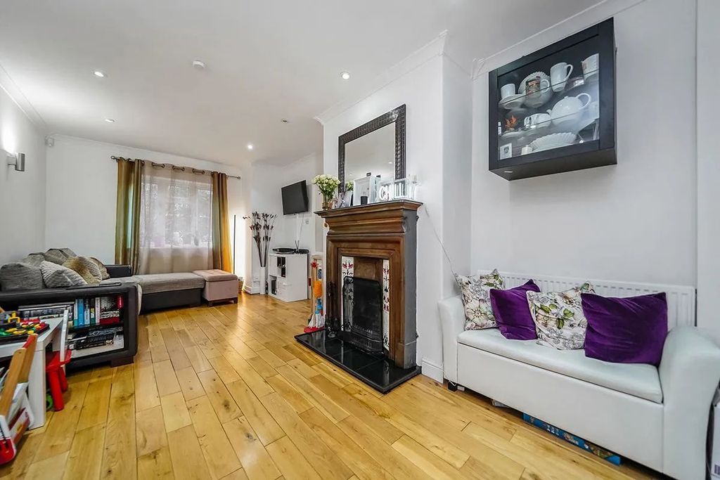 Property photo 2 of 17 Photo 14