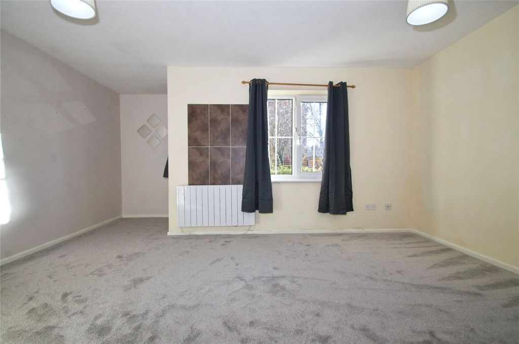 Property photo 2 of 18 Living/Dining Area