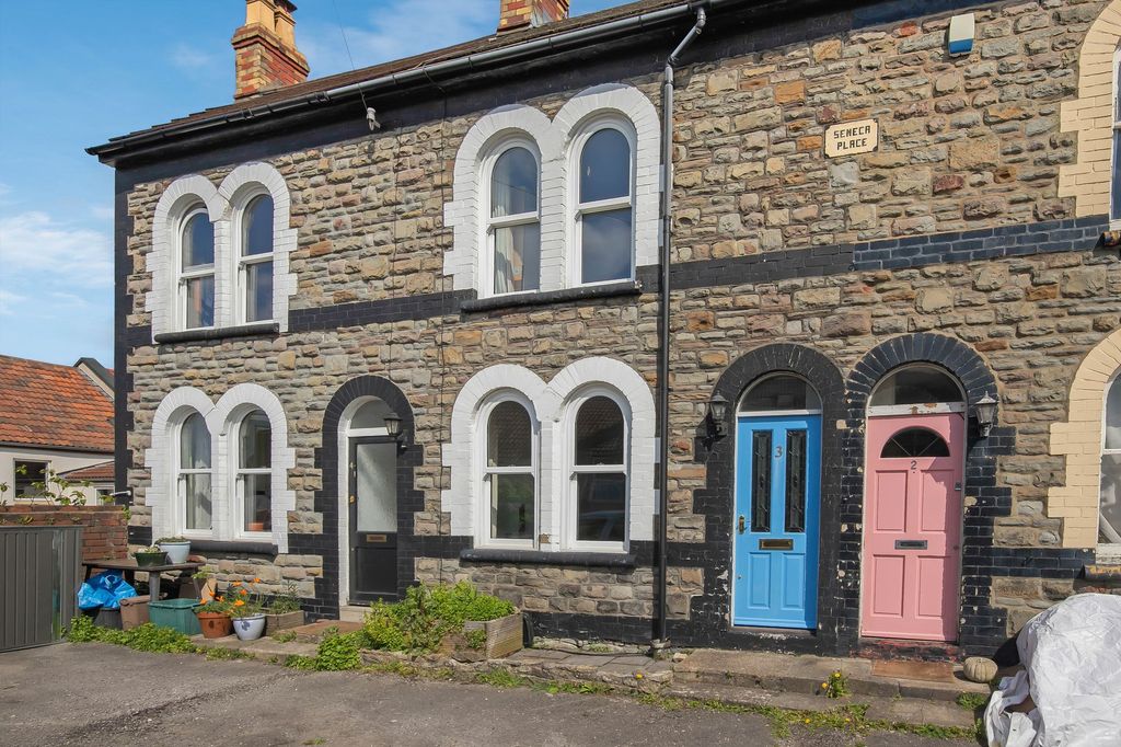 Property photo 1 of 22