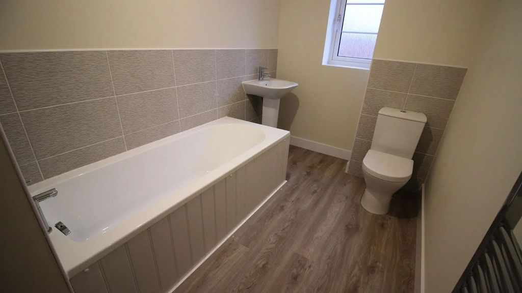 Property photo 3 of 10