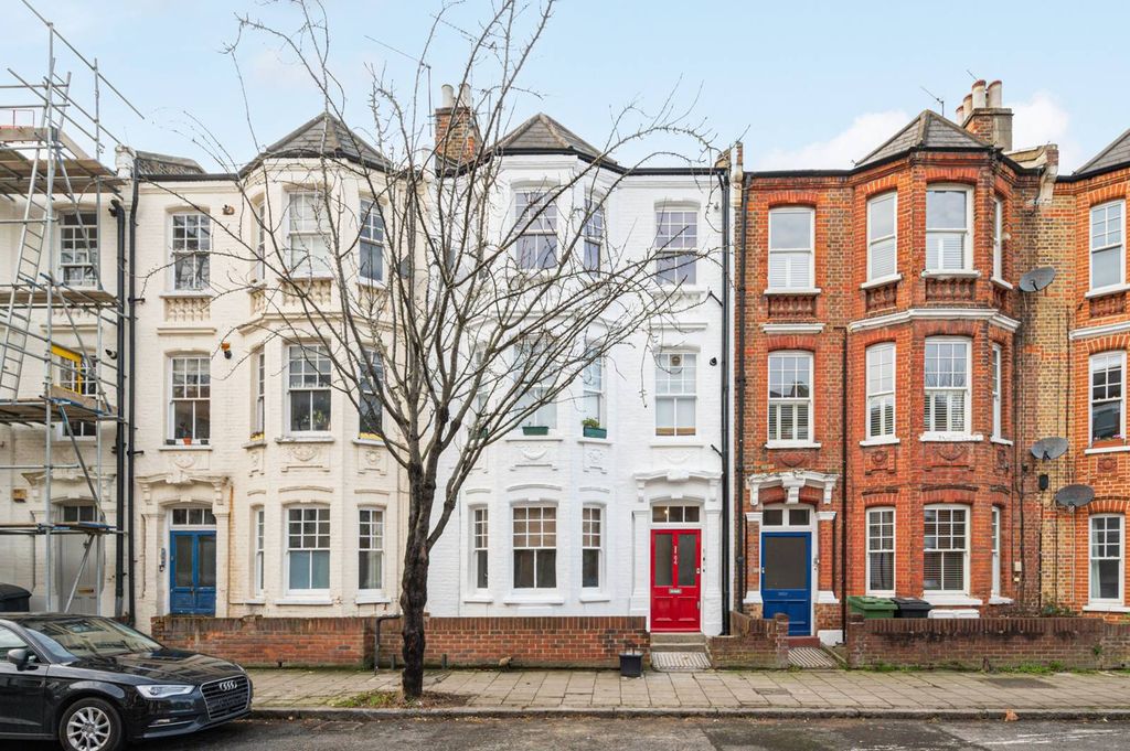 Property photo 1 of 11