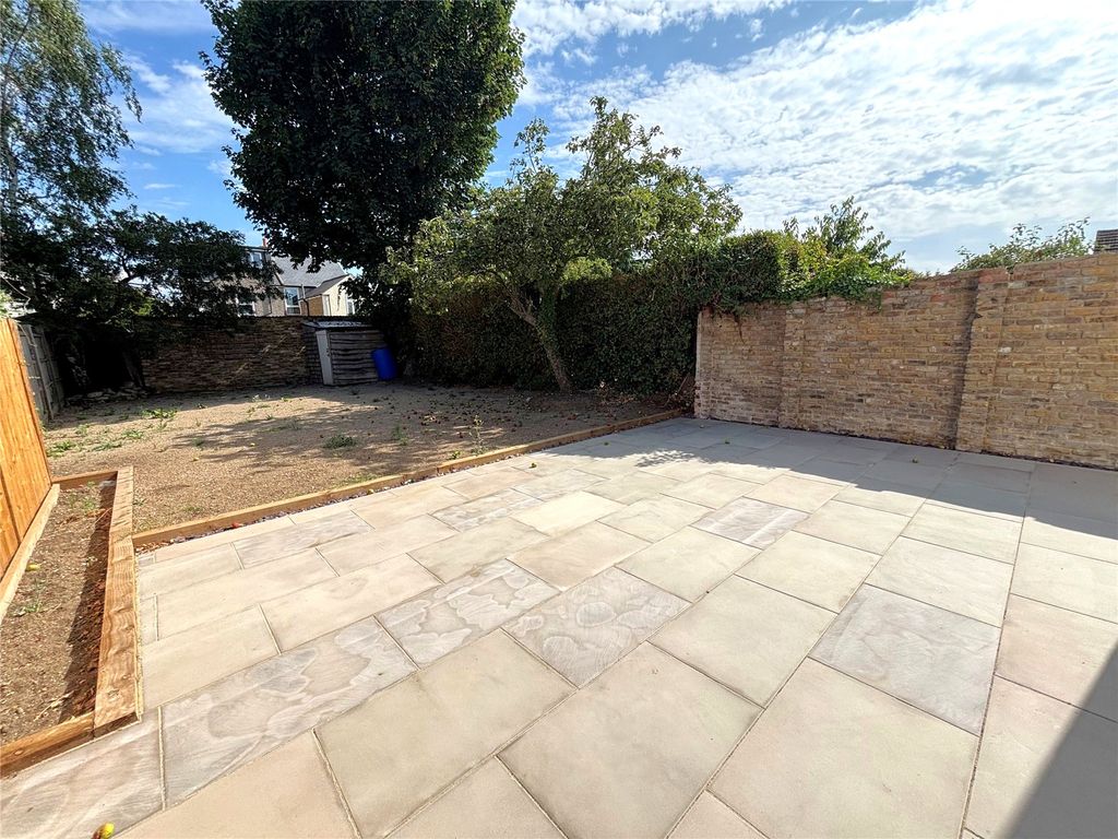 Property photo 3 of 15 Picture No. 06