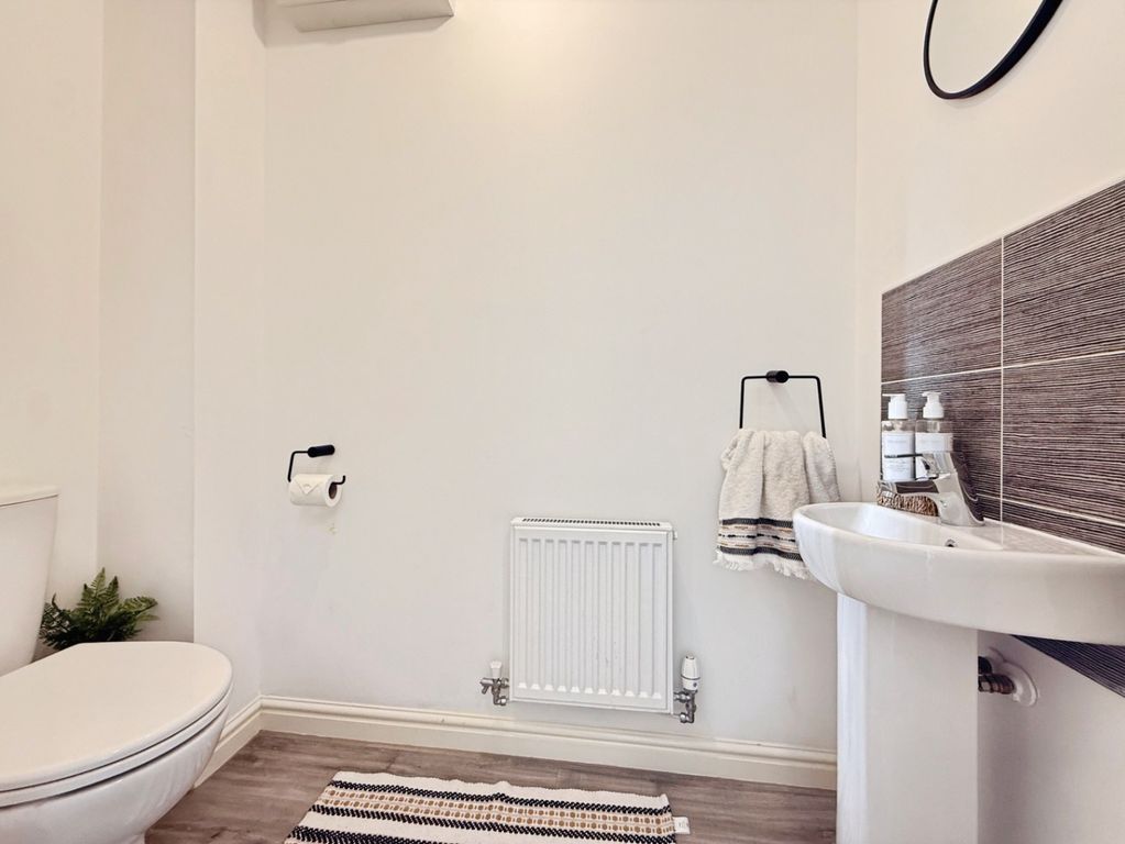 Property photo 2 of 20 4997386