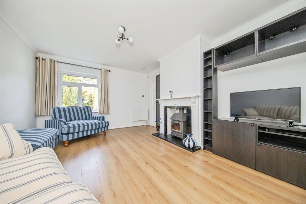 Property photo 2 of 20