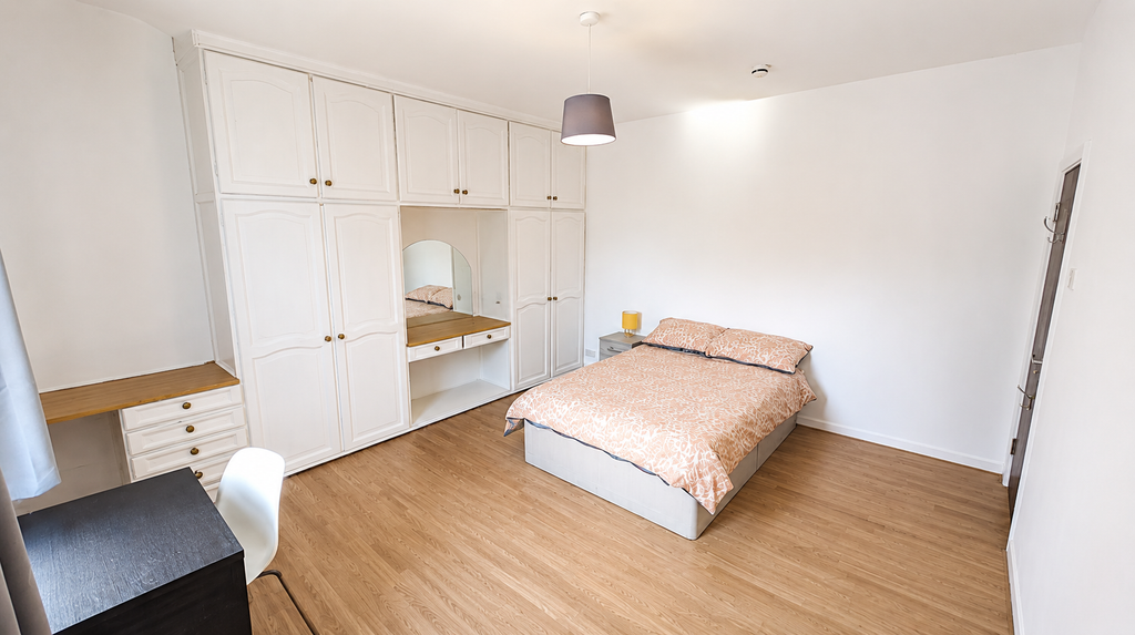 Property photo 2 of 3