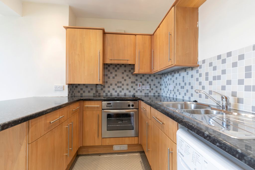 Property photo 3 of 7