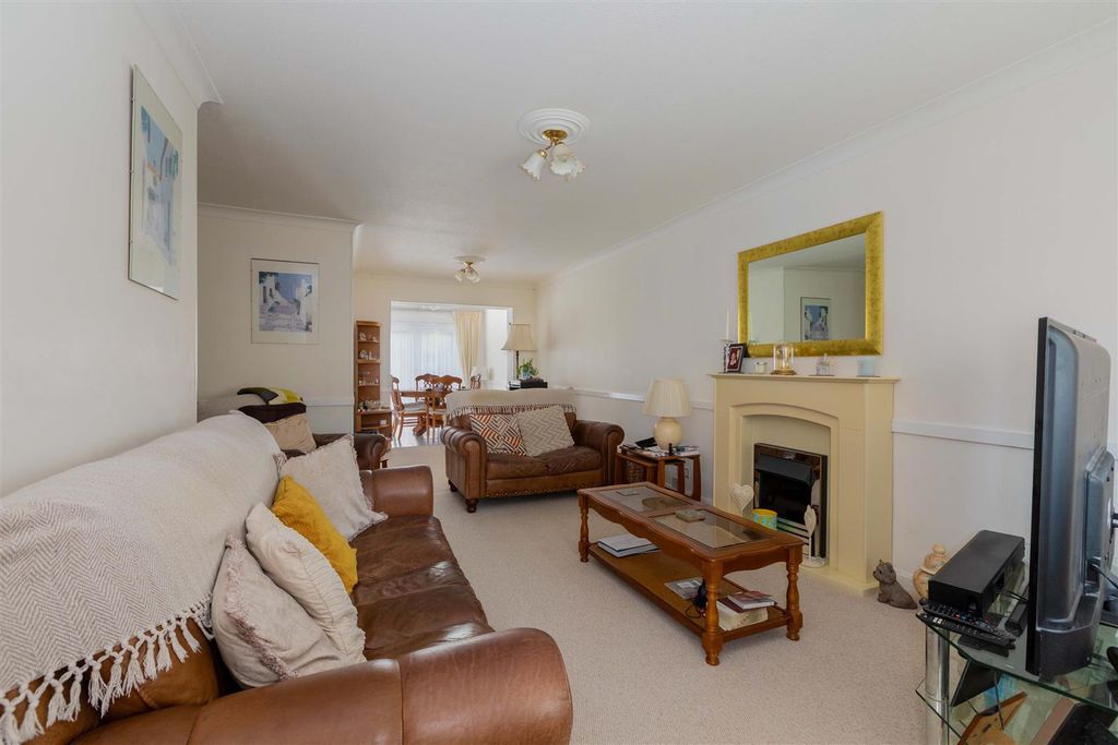 Property photo 2 of 14 19 Mercian Way-8.Jpg