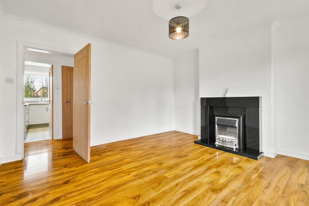 Additional image 8 of 2 bed flat for saleEastfield Crescent Dumbarton G82