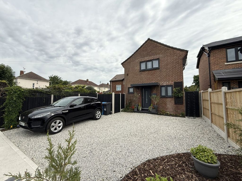 Property photo 1 of 30