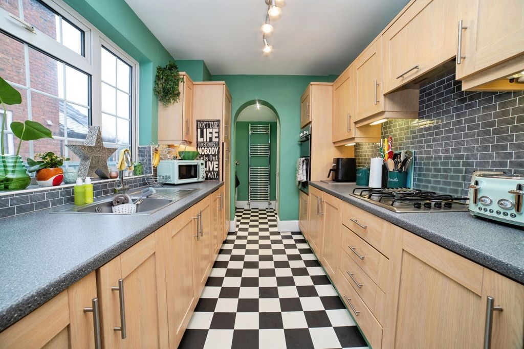 Property photo 2 of 35 Kitchen