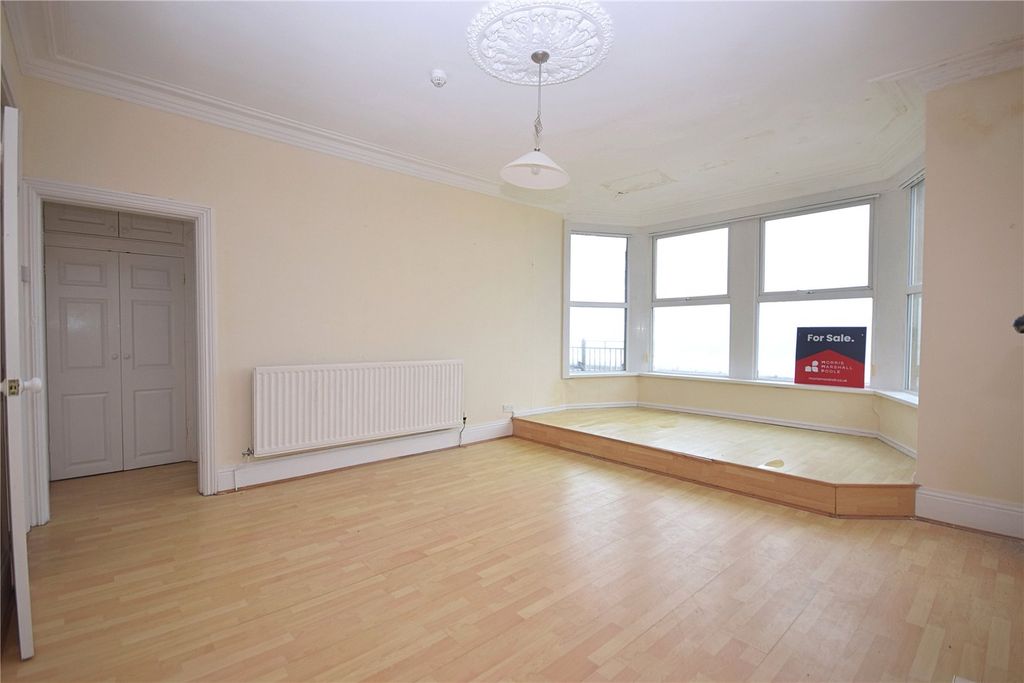 Additional image 4 of 2 bed flat for saleMarine Parade, Tywyn, Gwynedd LL36