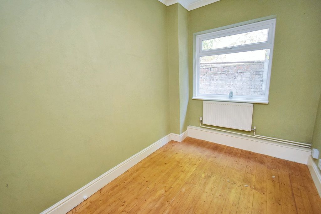Property photo 3 of 24