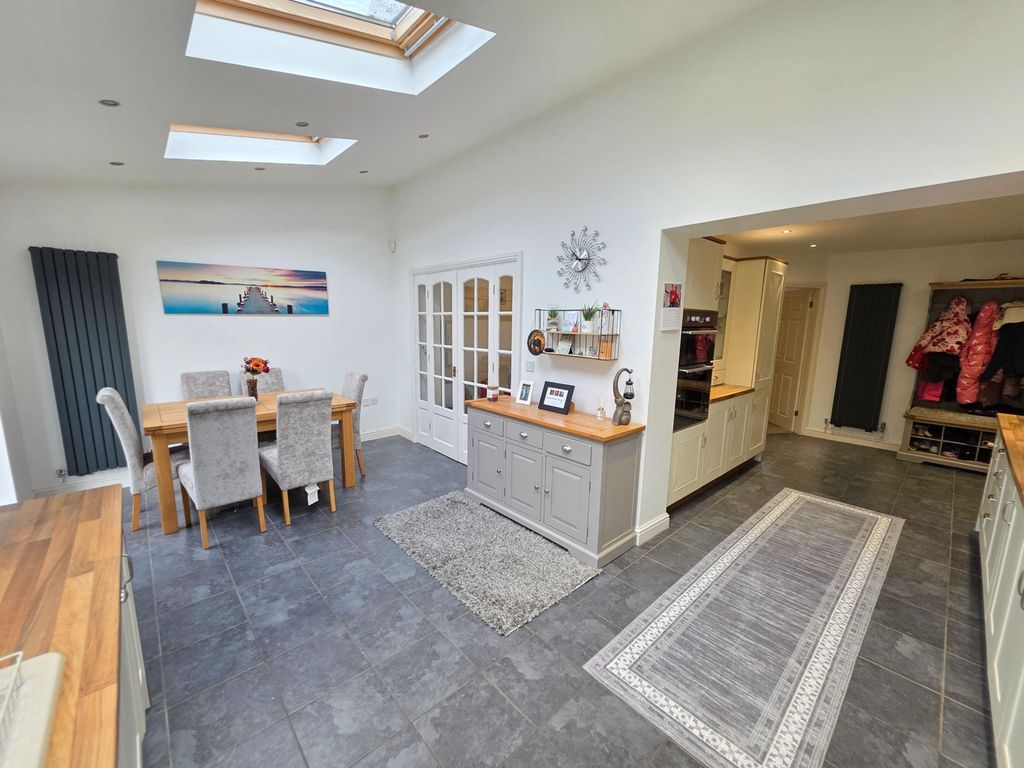 Property photo 1 of 25