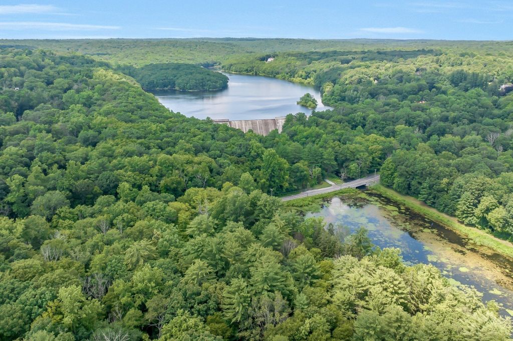 Property photo 2 of 5 <Alttext/>