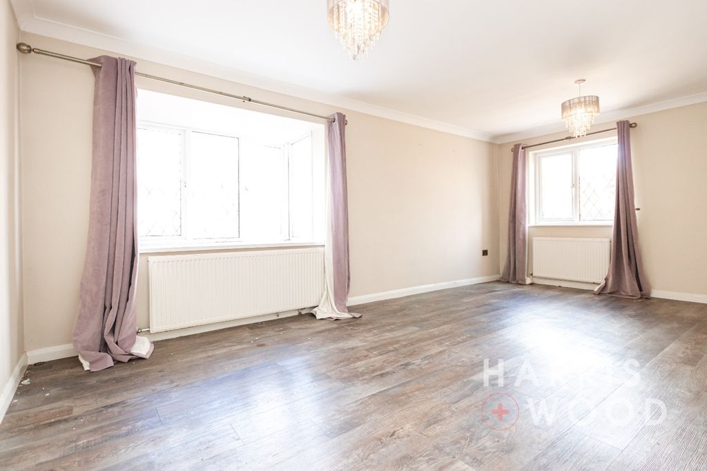 Property photo 2 of 12 4505452