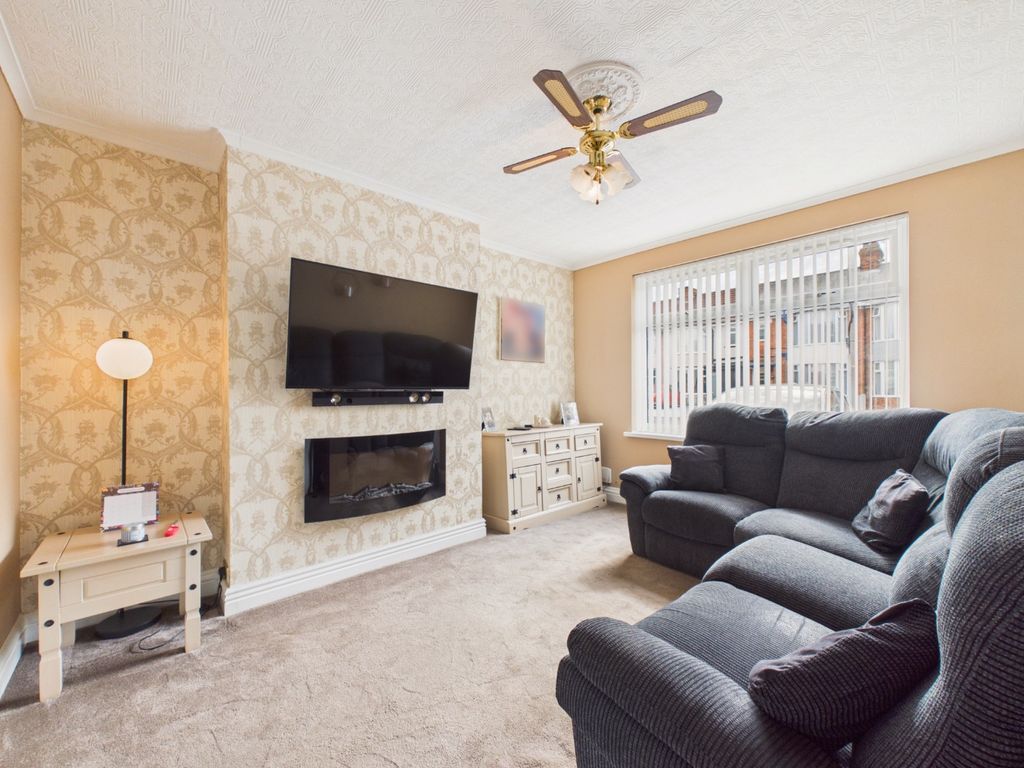 Property photo 2 of 13 5478913