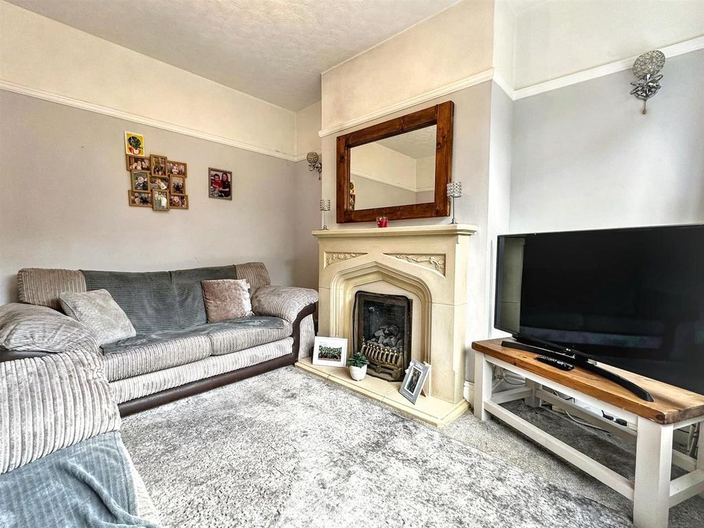 Property photo 3 of 23 Living Room