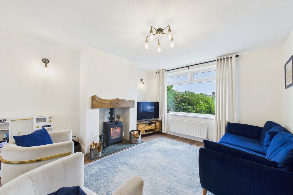 Property photo 3 of 24