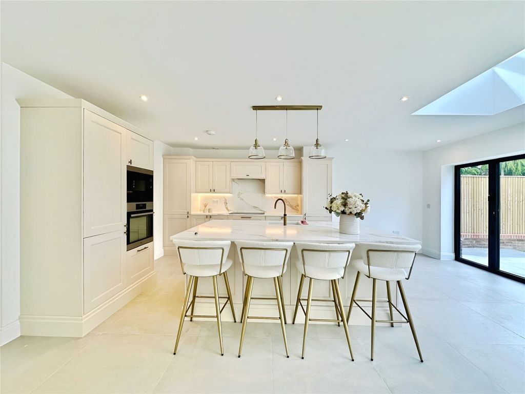 Property photo 2 of 20 #Yourmoveswanley