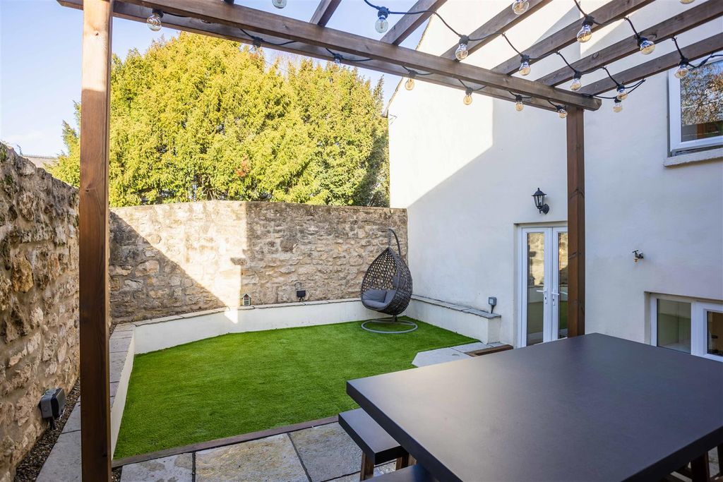 Property photo 3 of 17 00018.Jpg