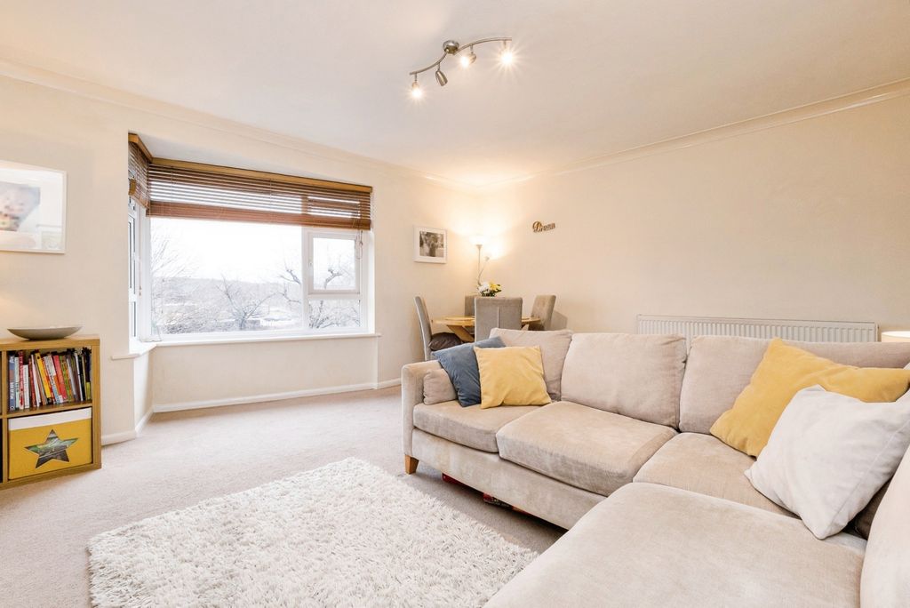 Property photo 2 of 16 Pbox-Img.Jpg