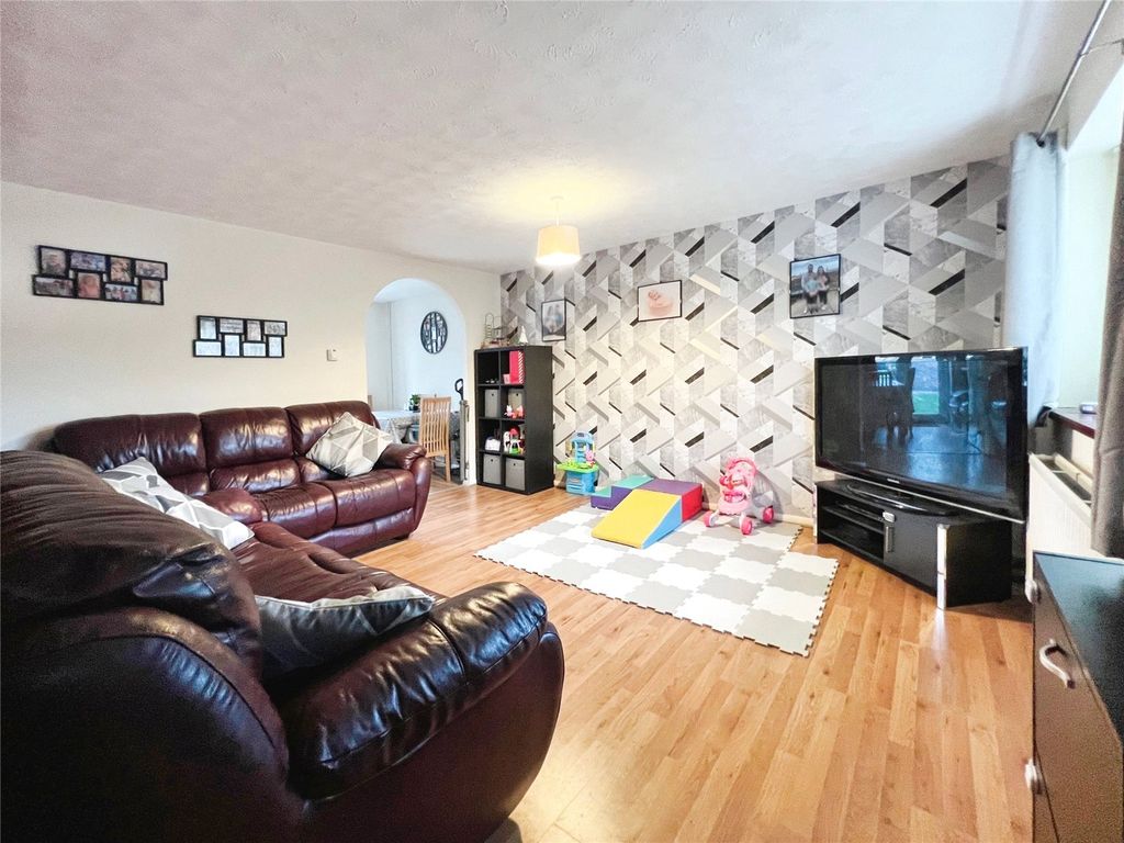 Property photo 3 of 15 Living Room