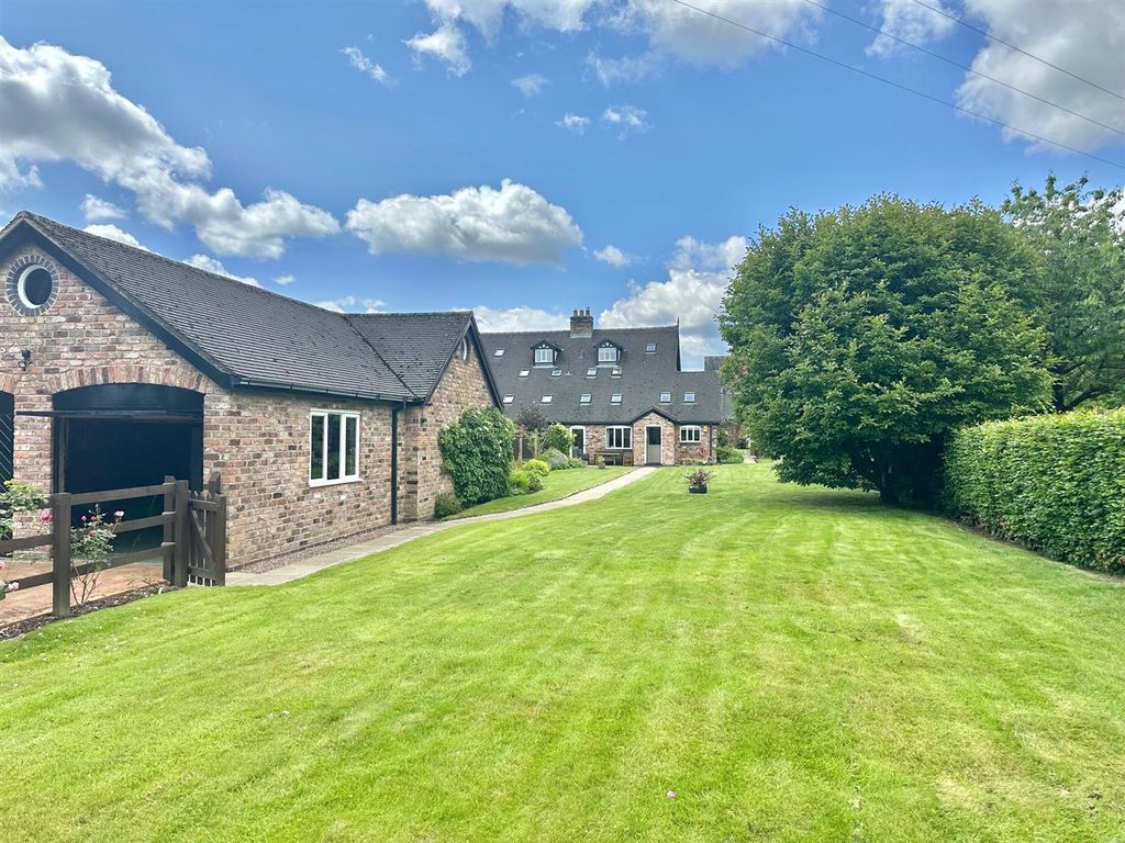 Property photo 1 of 47 52.Jpg