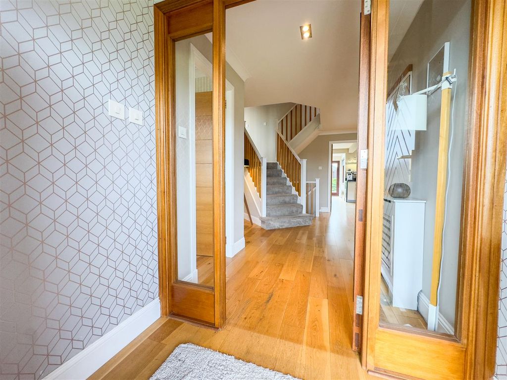 Property photo 2 of 55 Hallway
