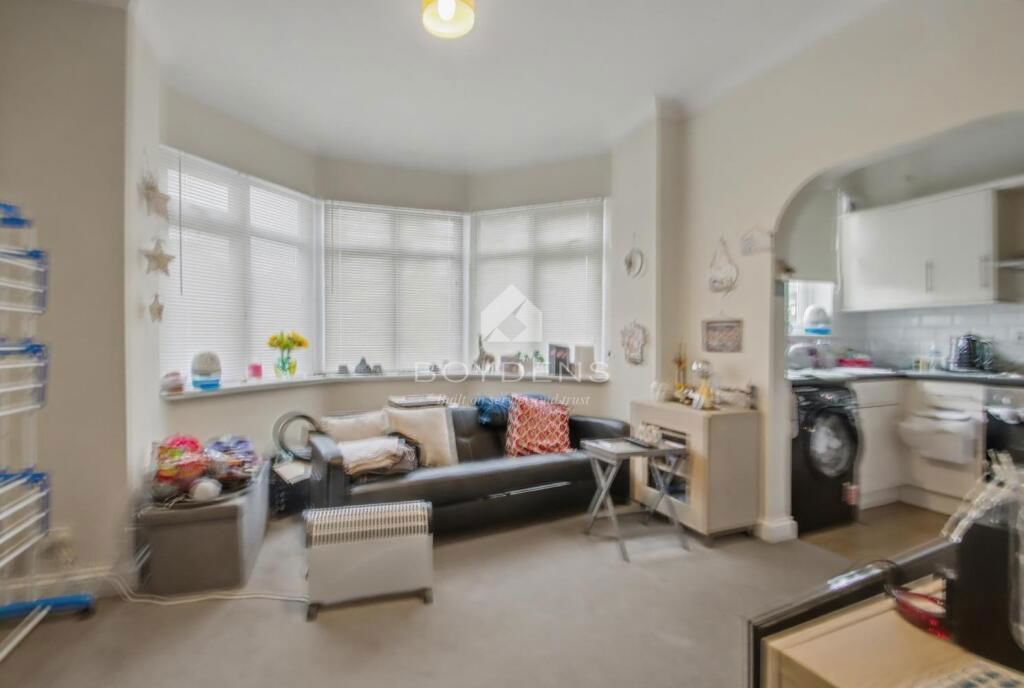 Property photo 3 of 4