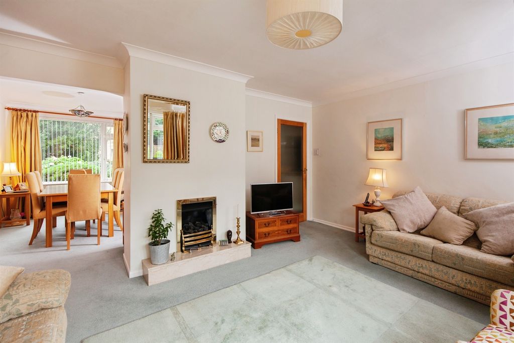 Property photo 3 of 17
