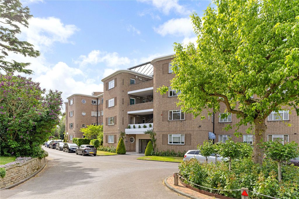 Property photo 3 of 16 Fairacres