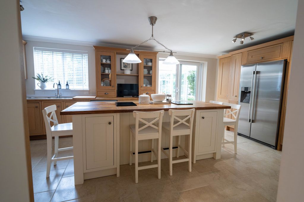 Additional image 8 of 5 bed detached house for saleThree Bridges Road, Crawley RH10