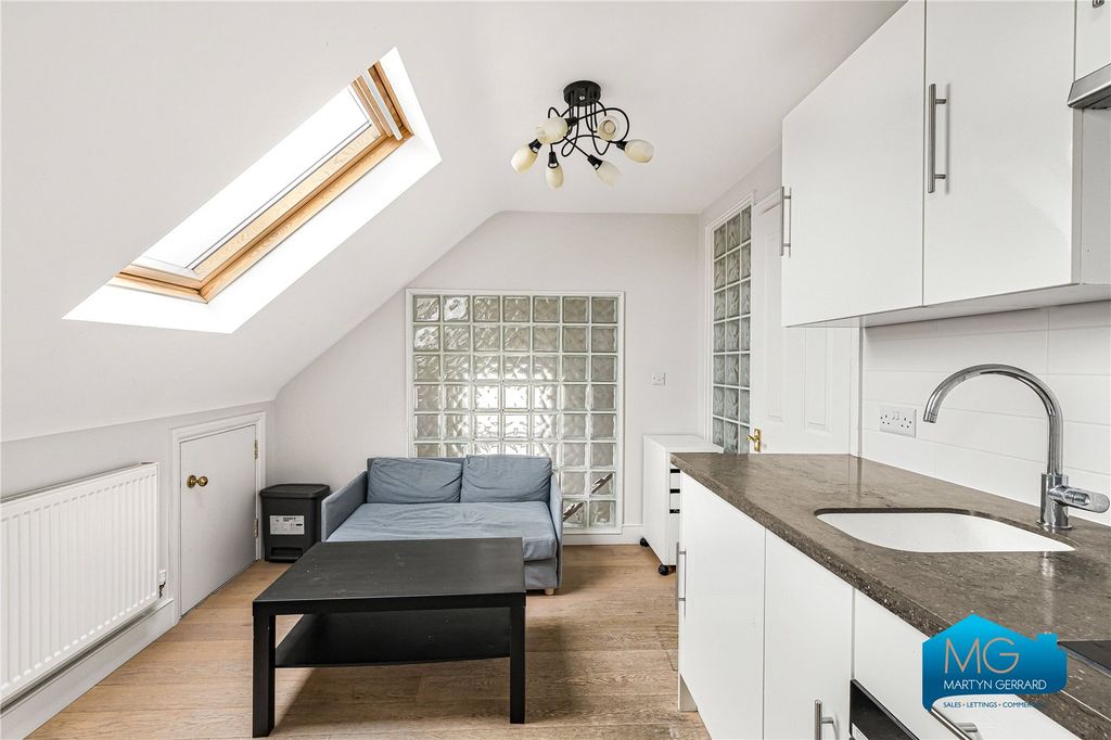 Property photo 2 of 15 Picture No. 01