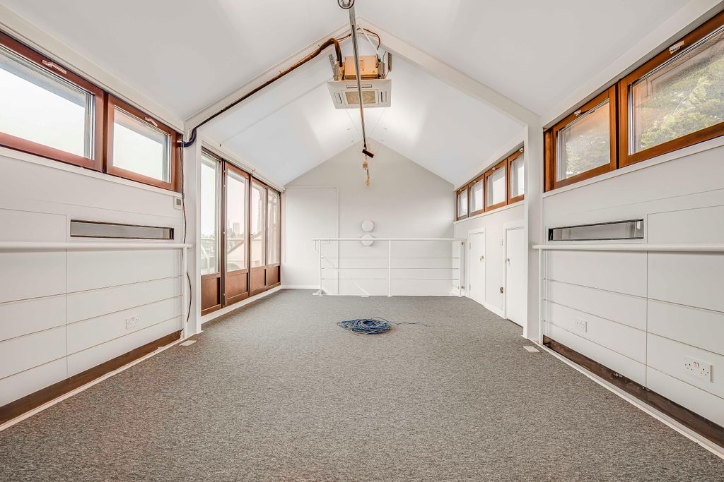 Property photo 2 of 12 Forest_Real_Estate-_8_Iron_Bridge_House-8.Jpg