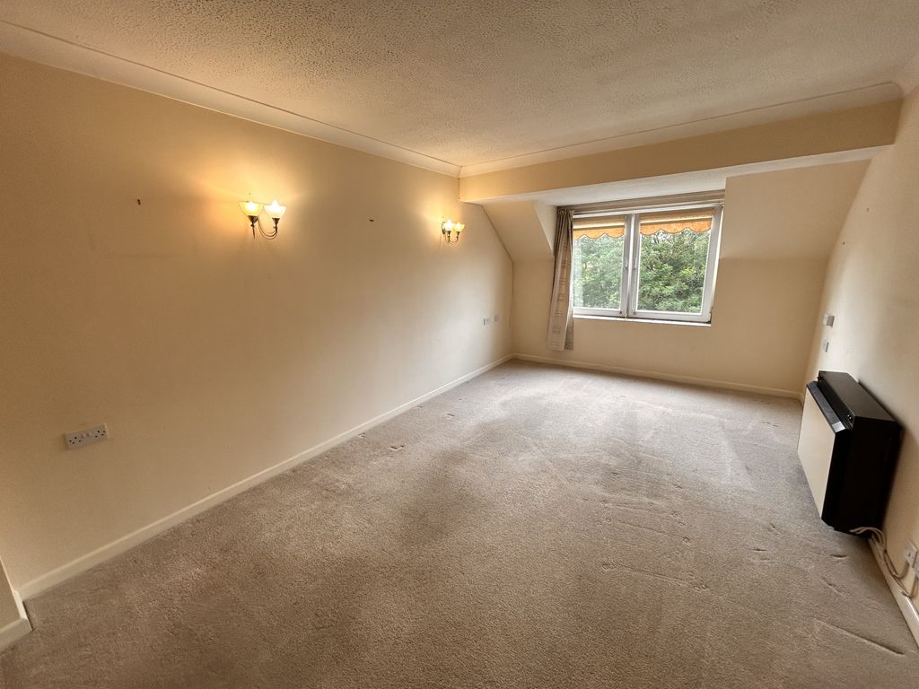 Property photo 2 of 6