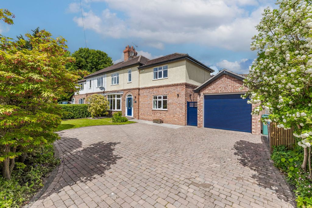 Property photo 1 of 32
