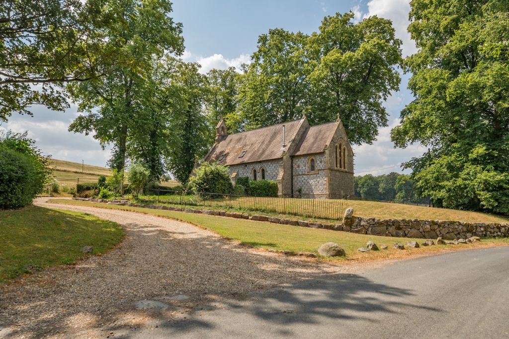 Property photo 2 of 13