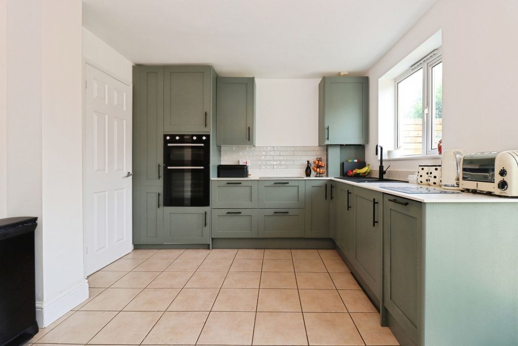 Property photo 3 of 20 Pbox-Img.Jpg
