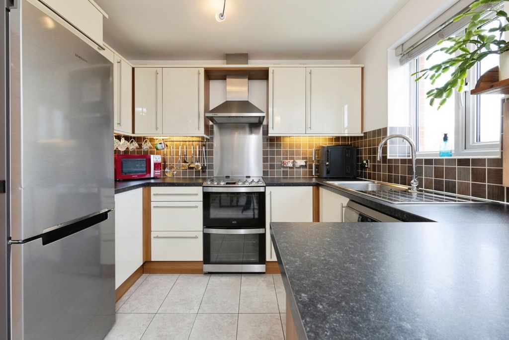 Property photo 2 of 17 Pbox-Img.Jpg