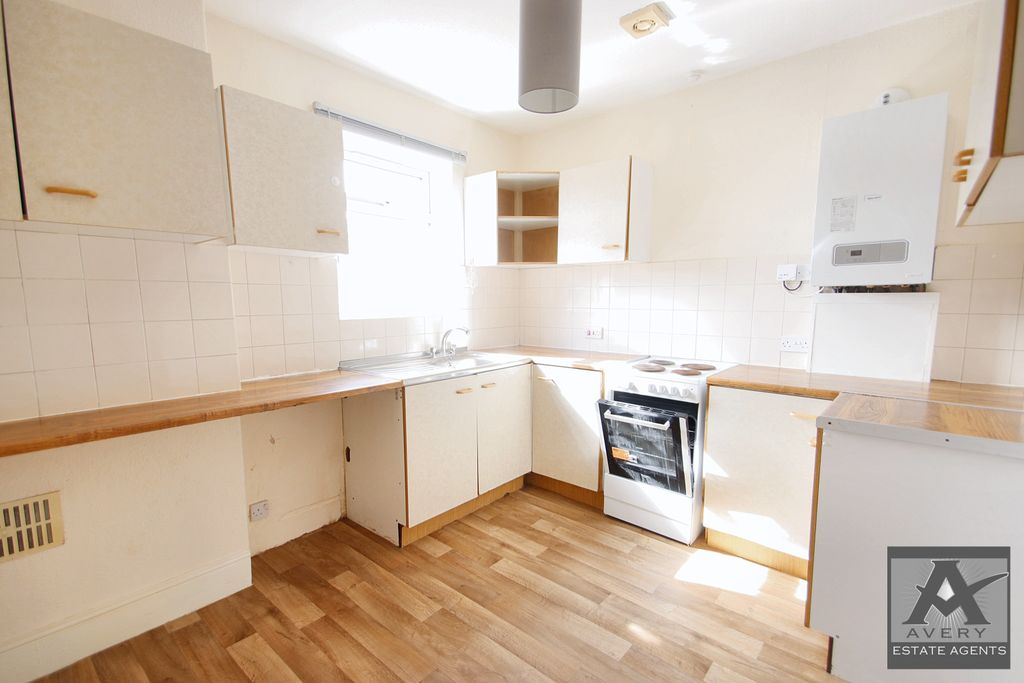 Property photo 3 of 7 Gallery