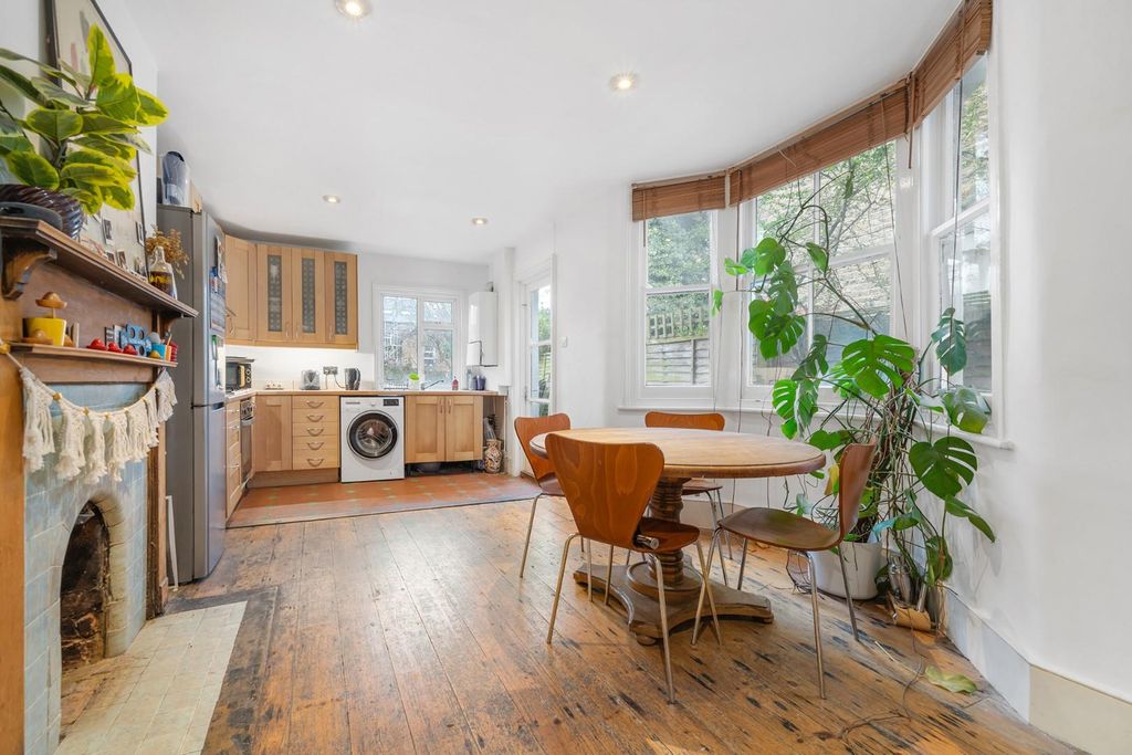 Property photo 3 of 13 Kitchen.Jpg