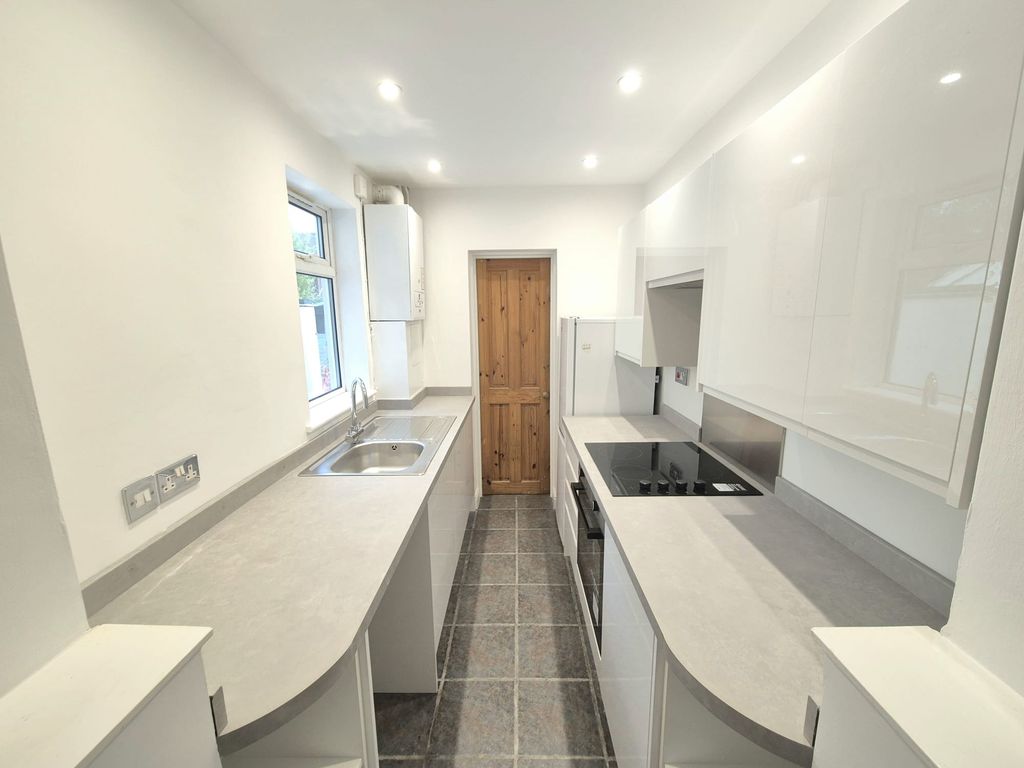 Property photo 2 of 16 Image