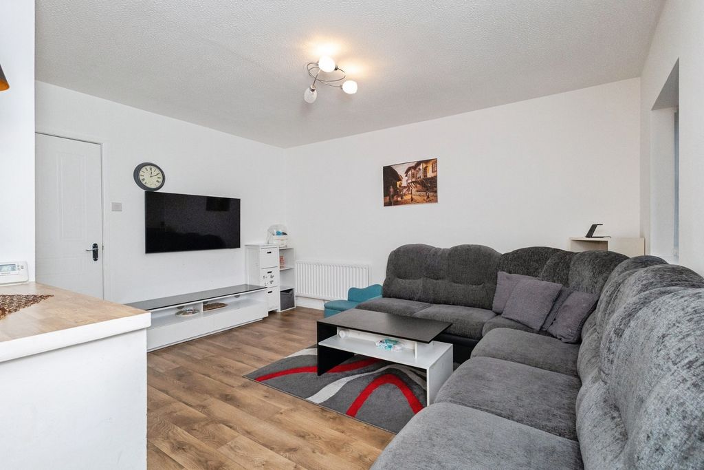 Property photo 3 of 14 Pbox-Img.Jpg