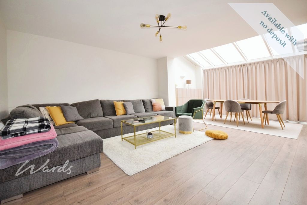 Property photo 2 of 14 757461Ec-Lounge