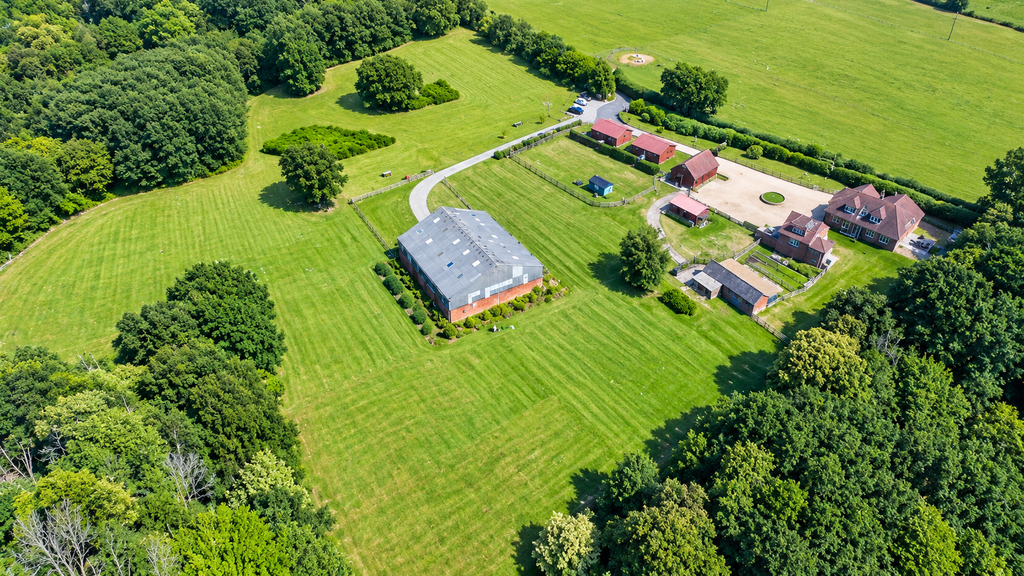 Property photo 1 of 17 Aerial