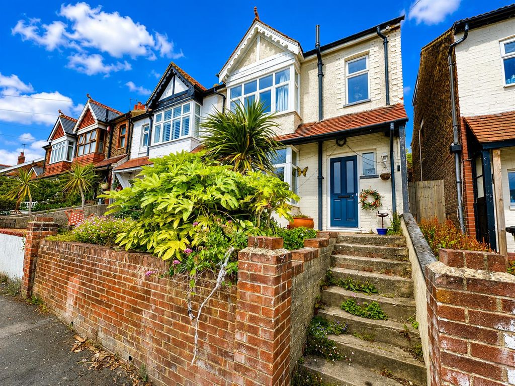 Property photo 2 of 28 106.Png