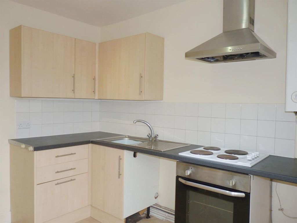 Property photo 3 of 5 Kitchen