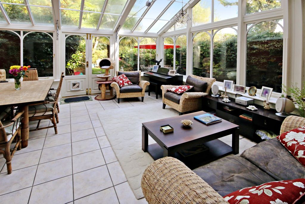 Property photo 2 of 22