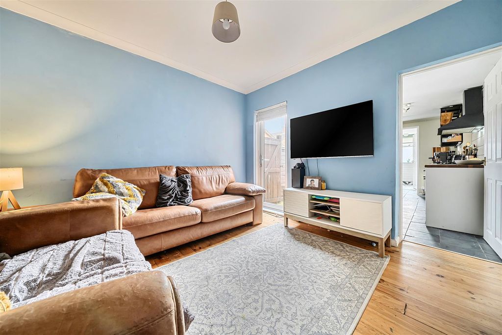 Property photo 2 of 12 Sitting Room H.Jpg